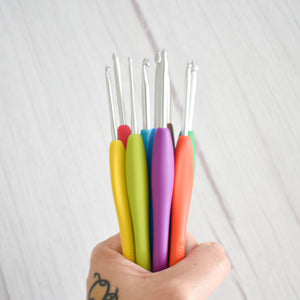 Clover Amour Crochet Hook Set 