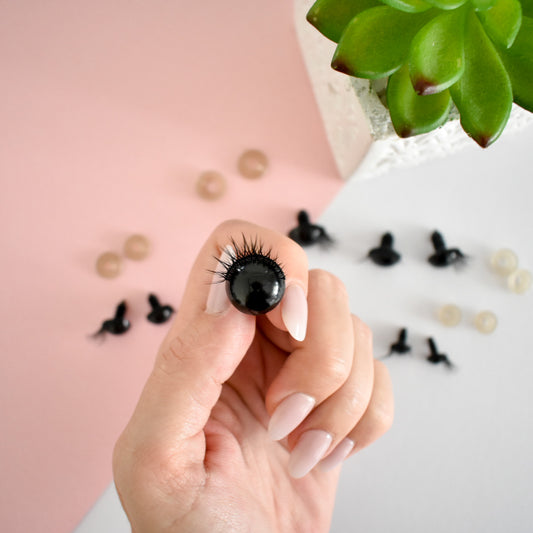 Eyelash safety eyes