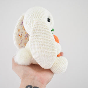 CROCHET PATTERN - Bonnie the Bunny